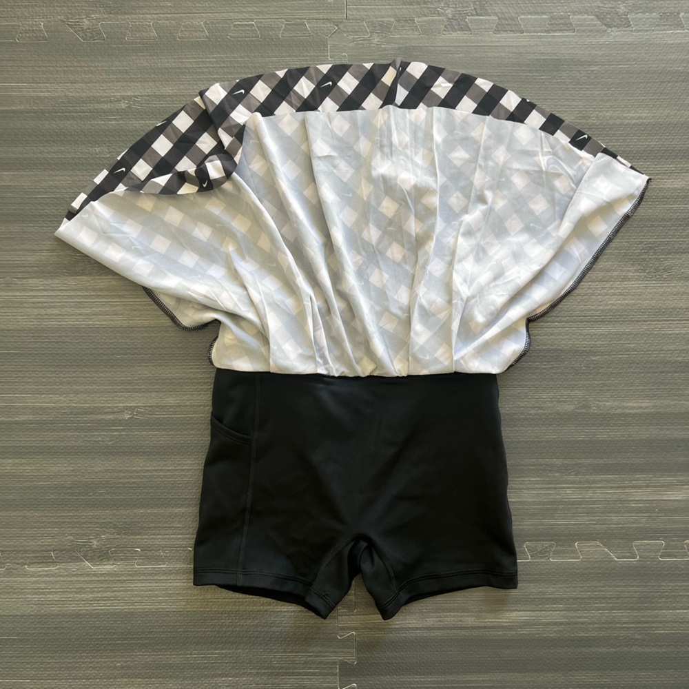 Nike Women's Black and White Skater Tennis Skirt - Picture 4 of 6